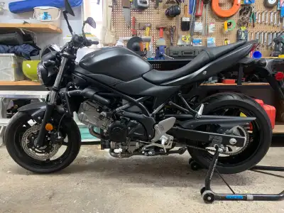 Selling my 2017 Suzuki SV650 ABS, one of the best all‑around middleweight bikes ever made. Perfect b...