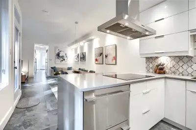 Modern 2 bedrooms - RDC  with private garden