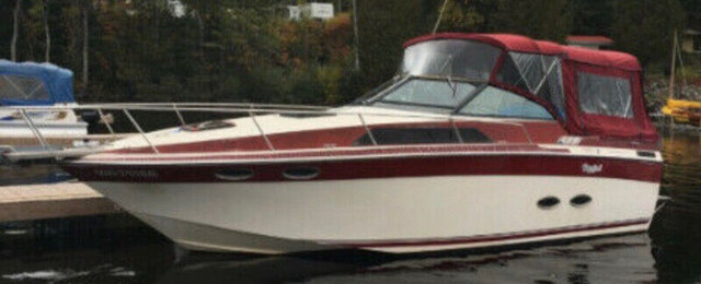 1988 regal 277 commodore xl boat moteur refait a neuf dans Vedettes et bateaux à moteur  à Sherbrooke - Image 4