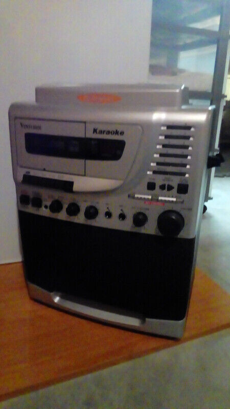 Karaoke machine. in Performance & DJ Equipment in Kawartha Lakes - Image 2