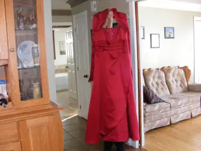 ROBE DE SOIRÉE, View more