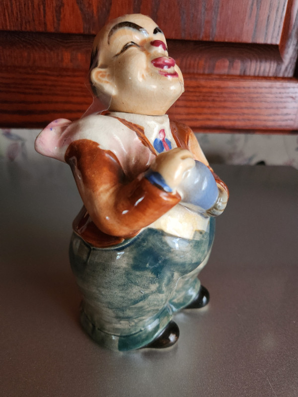 Antique liquor decanter, bartender Shafford, Japan in Arts & Collectibles in Belleville - Image 2