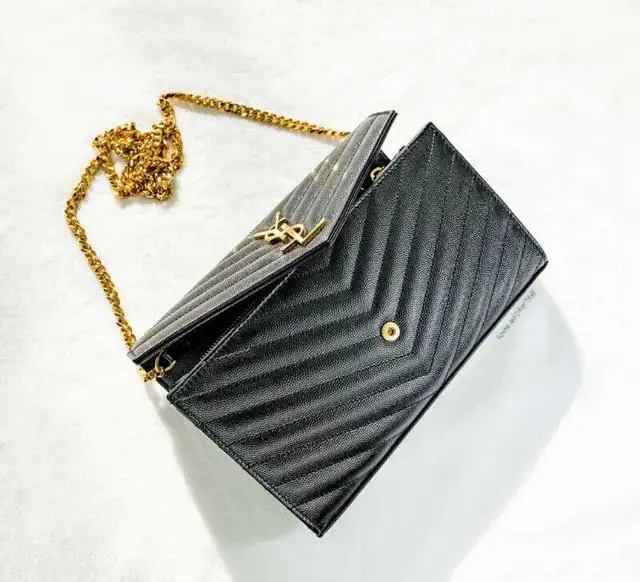 YSL SAINT LAURENT  Monogramme Wallet on chain Bag in Women's - Bags & Wallets in Markham / York Region - Image 5