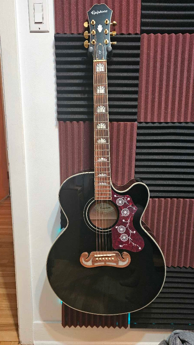 Epiphone EJ-200SCE Acoustic Jumbo Guitar in Guitares  à Longueuil/Rive Sud
