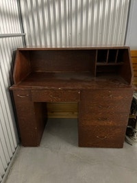 Desk -  Solid wood