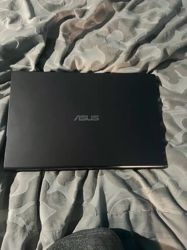 ASUS Laptop64844381800067120