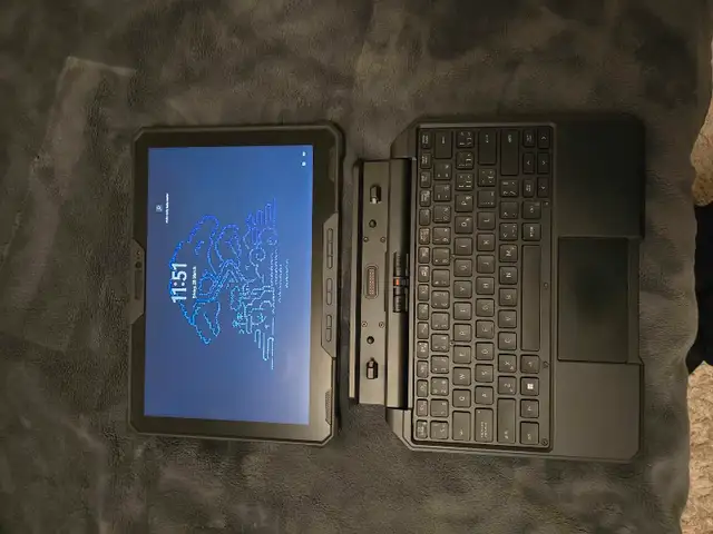 Dell Latitude Rugged Extreme 7230 Tablet in Laptops in Edmonton - Image 4