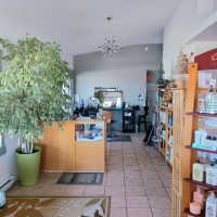 Hair  Salon for sale - Flourishing and more growth potential!!