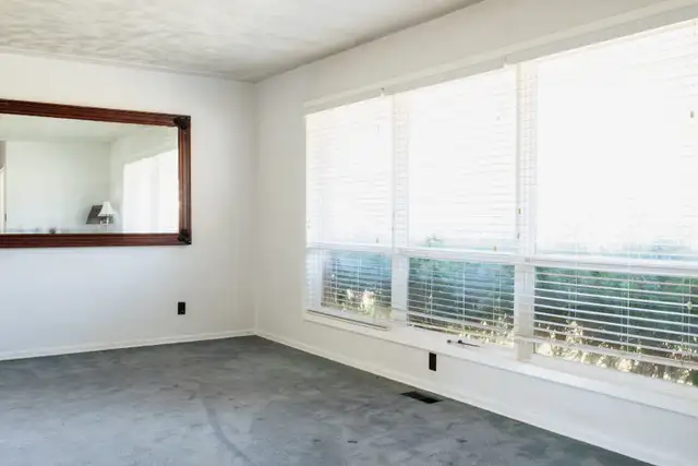 $680 7 Rooms Student rental housing near University of waterloo in Long Term Rentals in Kitchener / Waterloo - Image 9