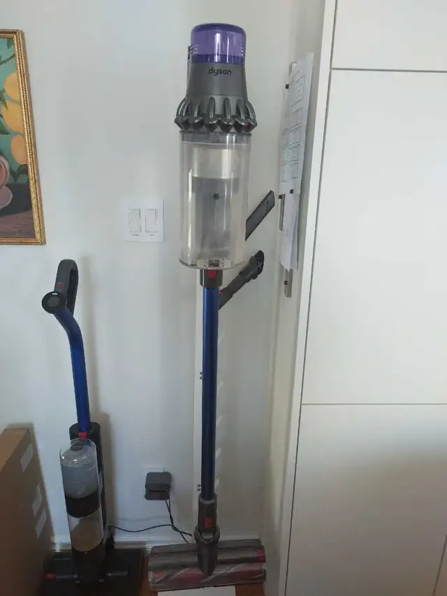 Dyson Outsize in Vacuums in Winnipeg - Image 2