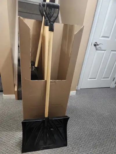 Snow Shovels- Brand New 18"Inch, View more