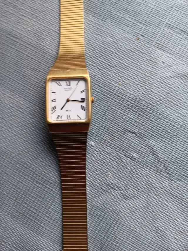 Seiko SX Quarts  Tank Watch in Jewellery & Watches in Mississauga / Peel Region - Image 4
