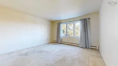 Super Spacious Executive Private Room – Clayton Park, Halifax Rent: $899/month (single) | $1100 (cou...