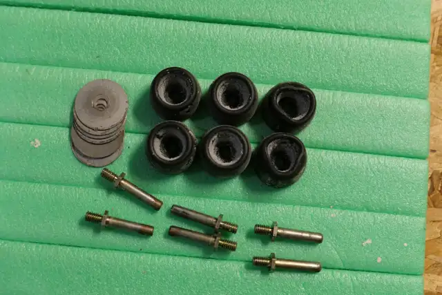 Precor Treadmill shock mounts in Exercise Equipment in Ottawa - Image 3