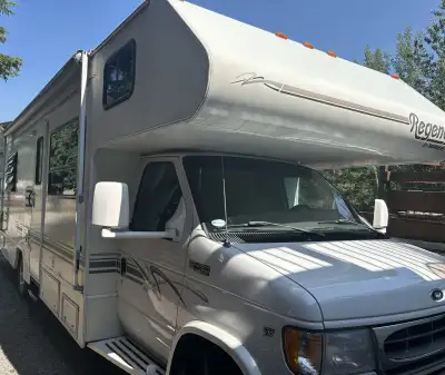 Located in Hinton 30 ft Class C 93,000 km V10 Vortex engine Built in Canada 20 ft awning Replaced re...