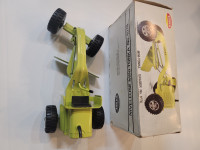 Tonka Grader No. 1076 Mint Condition box has split and tape pull