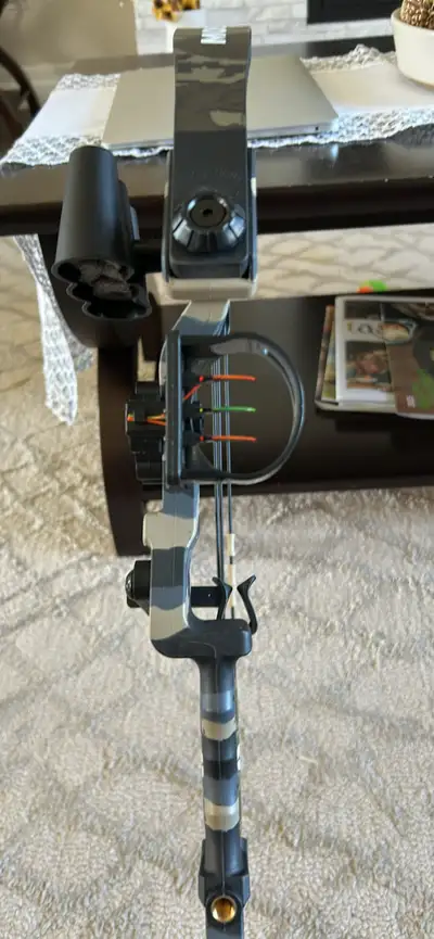 Hunting bow with arrows, View more