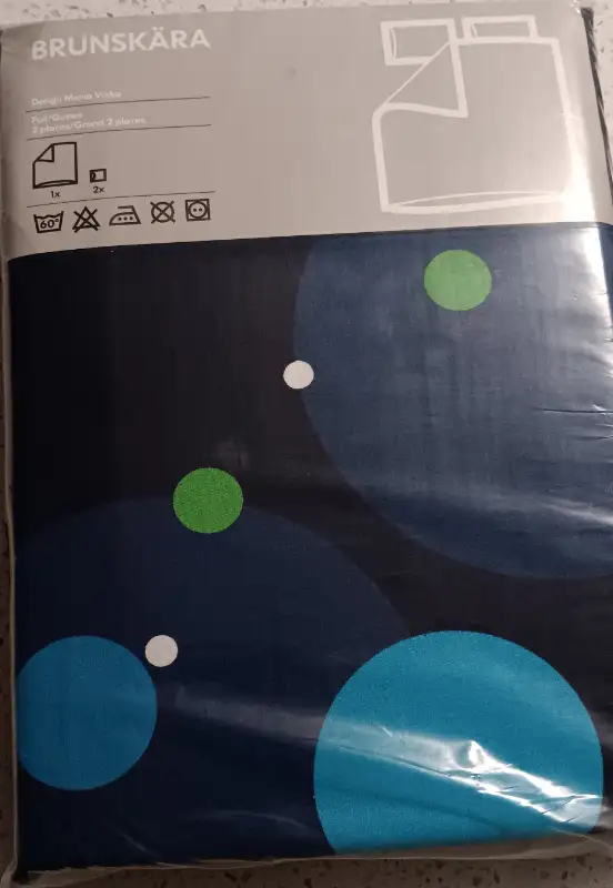 IKEA BRUNSKARA QUEEN DUVET COVER/PILLOWCASES BRAND NEW in Bedding in Belleville - Image 2