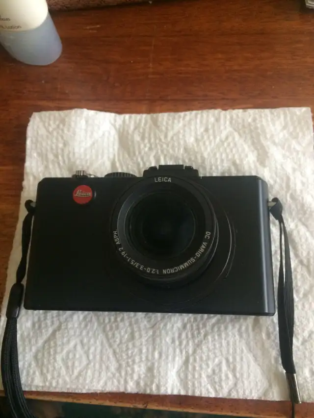 LEICA D-LUX 5 DIGITAL CAMERA in Cameras & Camcorders in City of Toronto - Image 2