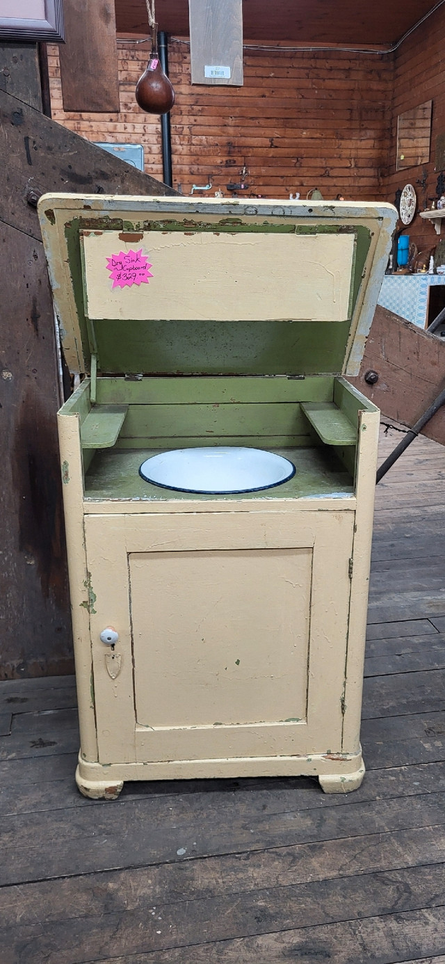 Antique Dry Sink in Cupboard in Hutches & Display Cabinets in Trenton