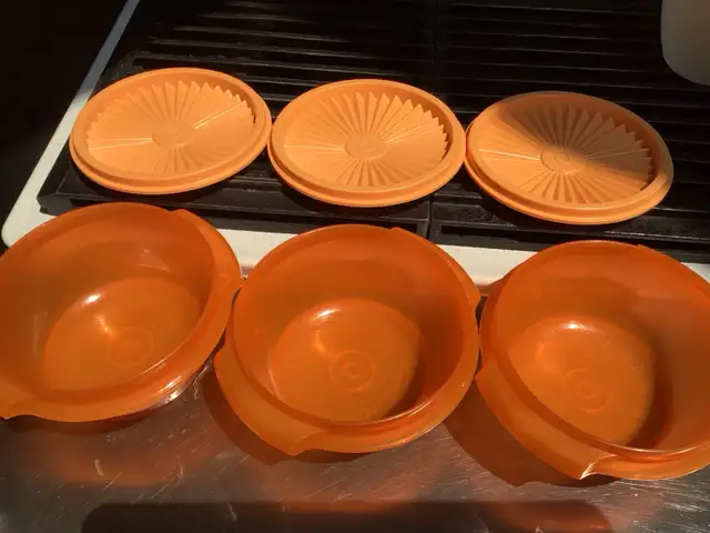 Tupperware Bowls512172038533294080