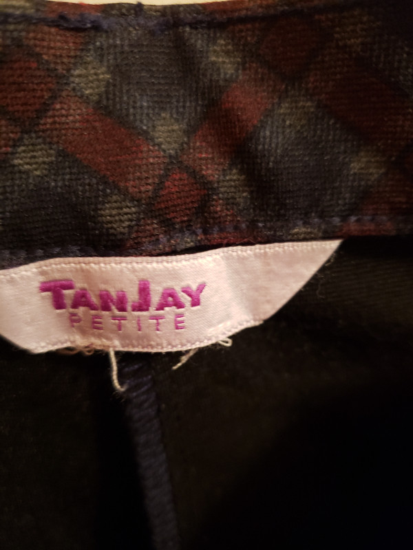 Tanjay pants - Petite Sz 12(ish) in Women's - Bottoms in Calgary - Image 2