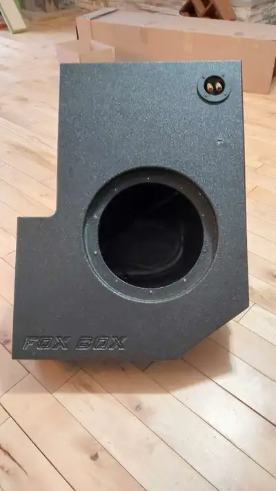 Fox Box custom 10 inch subwoofer box for 2002 - 2018 Dodge Ram 1500/2500/3500. Model DQC-110-V-D. Ve...