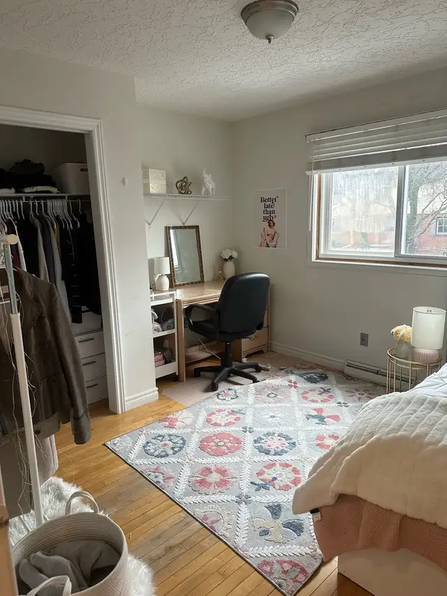 Rooms- 5 minutes walk to UW in Room Rentals & Roommates in Kitchener / Waterloo - Image 2