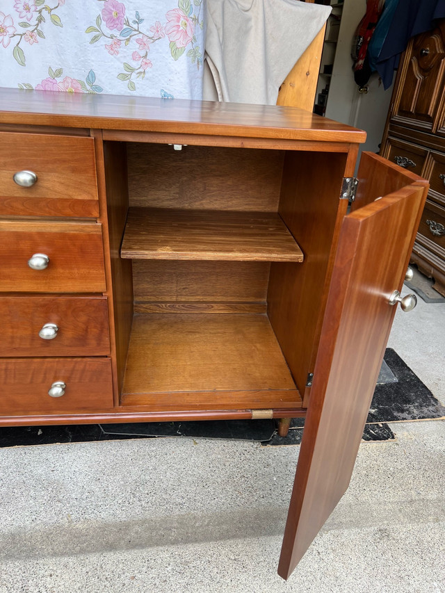 Mid-Century Dresser- 4-Drawer & Cabinet, Solid Wood, Walnut in Dressers & Wardrobes in Mississauga / Peel Region - Image 4