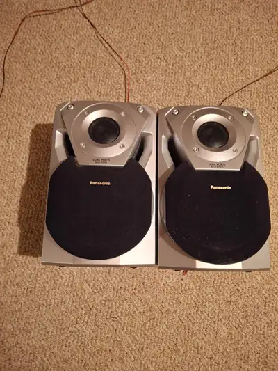 These Panasonic speakers deliver crisp and clear audio, perfect for enhancing your home entertainmen...