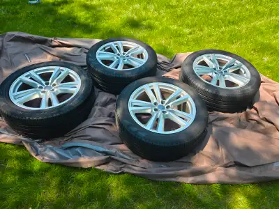 Selling a set of 4 Audi OEM Rims with Pirelli Verde All Season Tires on them. Size 285/45R20. These...