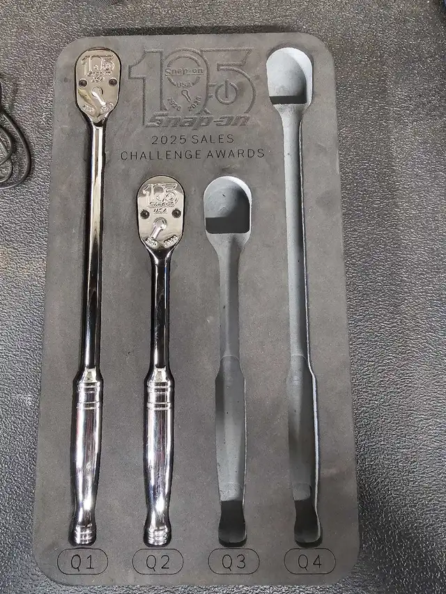 2 limited snap on 105 anniversary 3/8 ratchets with foam in Hand Tools in Winnipeg - Image 2