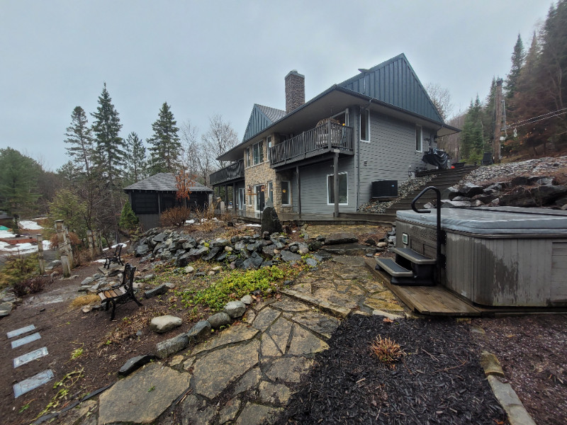 Beautiful Home with breathtaking lake views! Long Term Rentals