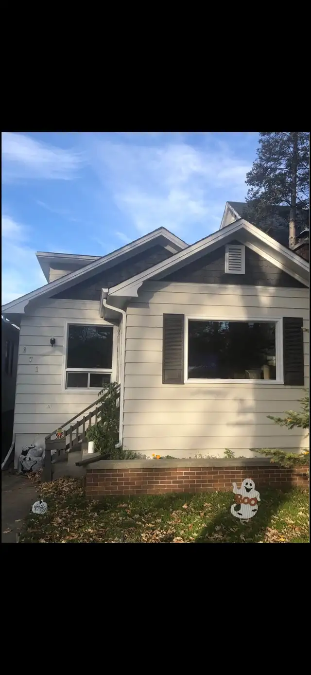 Beautiful River Heights Character Home – $2,500/Month