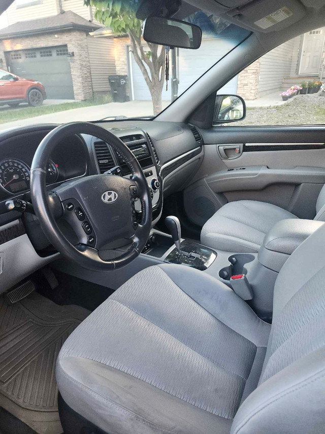Hyundai Santa Fe in Cars & Trucks in Edmonton - Image 3
