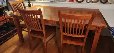 Table de cuisine avec 4 chaises en bois, View more