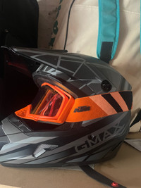 Atv/utv helmet with goggles 
