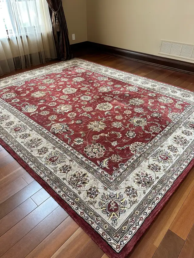 New Zealand Wool and Silk Rug in Rugs, Carpets & Runners in Markham / York Region - Image 4