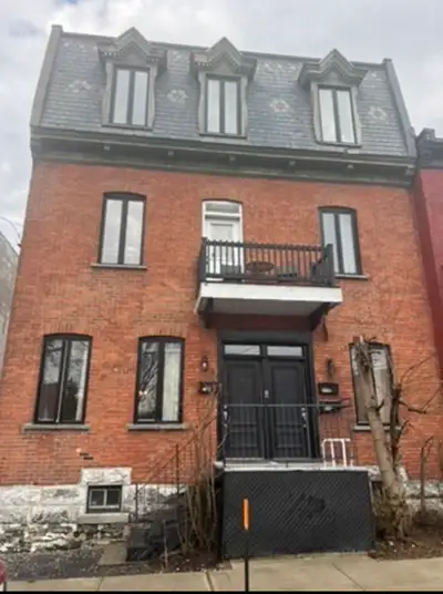 4 et demi à louer à pointe st Charles Svp communiquer avec William au 514 932 6760