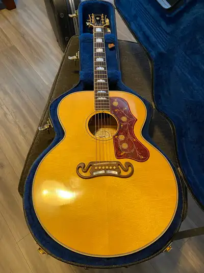2009 Gibson SJ-200 acoustic, View more