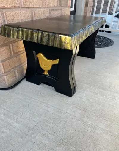 This luxury concrete bench adds a touch of elegance to any outdoor space. It features a sturdy concr...