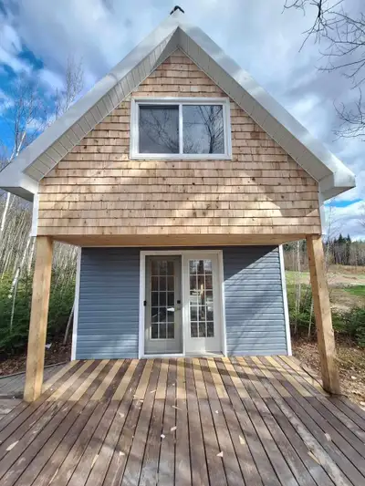 Waterfront Retreat – 401 South Canaan Road, Coles Island, NB Escape to tranquility with this stunnin...