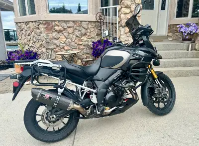 2015 Suzuki V-Strom 1000 ABS & traction control - 50,249 km Super clean, well maintained and ready t...