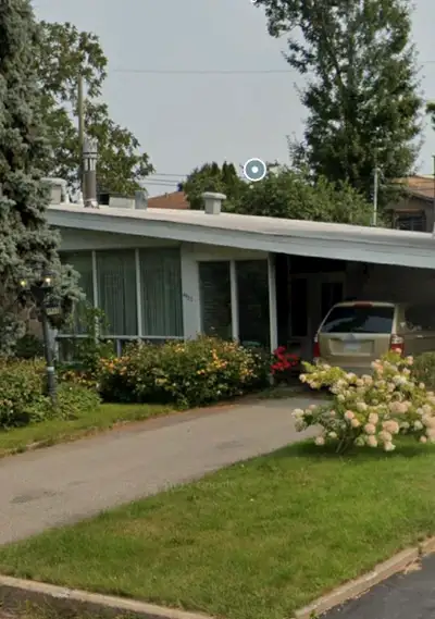 3+1beds. 2 full baths. House in Pierrefonds well located. Close to REM station and highways 13&40. N...