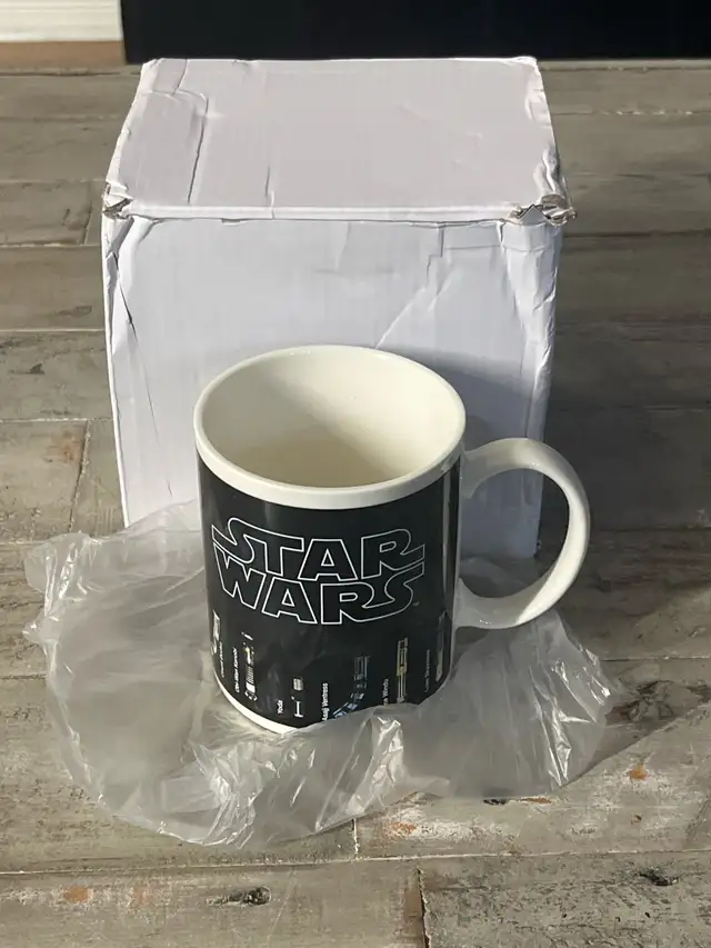 Star Wars Heat Change Cofee Mug 300ml in Kitchen & Dining Wares in Mississauga / Peel Region - Image 5