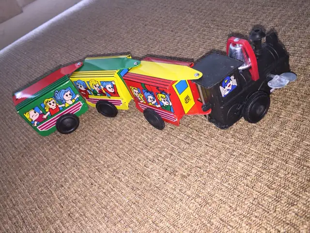 Classic Tin  Wind up Iron Train /Firm price  in Arts & Collectibles in Calgary - Image 5