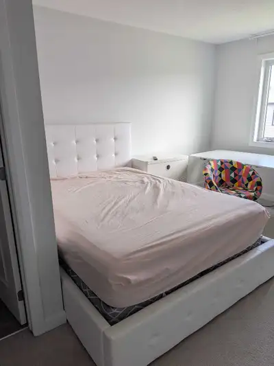 There are 3 finished bedrooms for rent in a new townhouse. Master bedroom with private bathroom is $...