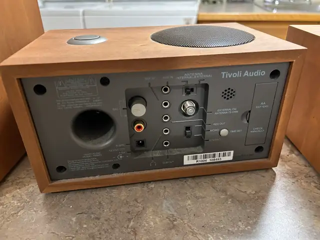 Tivoli Model 3 System in Stereo Systems & Home Theatre in Kingston - Image 7