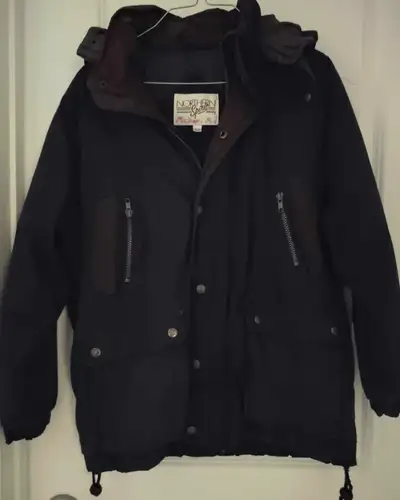 Boy's Northern Spirit Jacket  with hood-- Size 10-12, View more