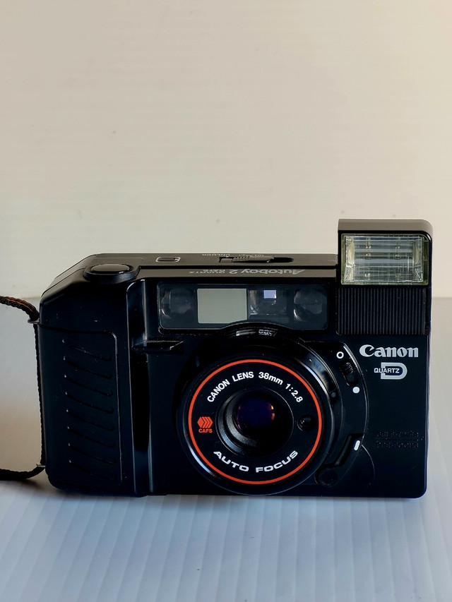 Canon SureShot Autoboy 2 QD Point & Shoot 35mm Film Camera  dans Appareils photo et caméras  à Ville de Montréal - Image 3